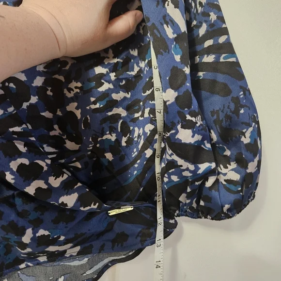 Marc New York Blue Animal Print Blouse! - Picture 5 of 6